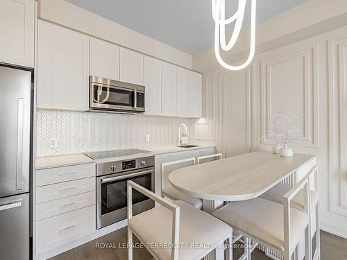 501-293 The Kingsway, Toronto, ON - Indoor Photo Showing Kitchen With Stainless Steel Kitchen