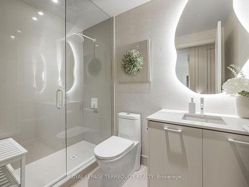 501-293 The Kingsway, Toronto, ON - Indoor Photo Showing Bathroom