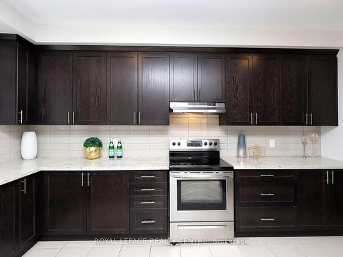 3020 George Savage Ave, Oakville, ON - Indoor Photo Showing Kitchen With Upgraded Kitchen