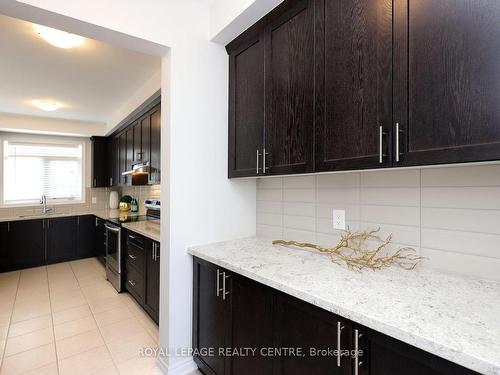 3020 George Savage Ave, Oakville, ON - Indoor Photo Showing Kitchen