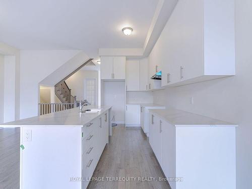 3135 Meadowridge Dr, Oakville, ON - Indoor Photo Showing Kitchen