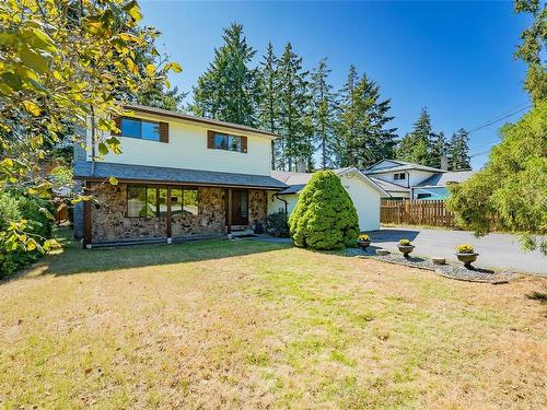 2465 Divot Dr, Nanaimo, BC 