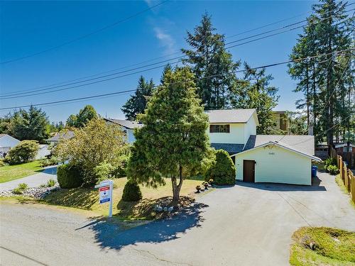 2465 Divot Dr, Nanaimo, BC 