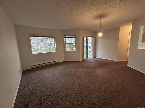 306-3226 Cowichan Lake Rd, Duncan, BC - Indoor Photo Showing Other Room