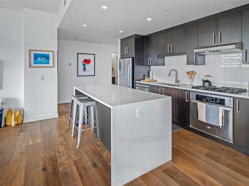 501-373 Tyee Rd, Victoria, BC - Indoor Photo Showing Kitchen With Upgraded Kitchen