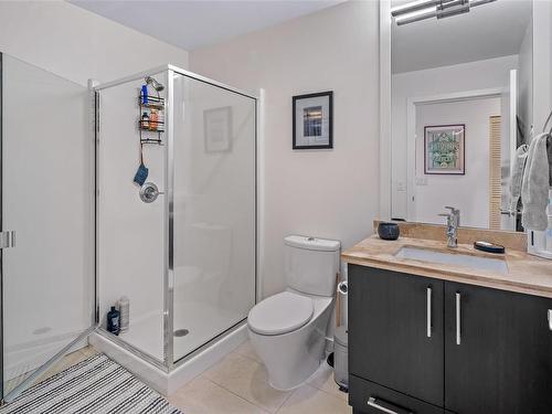 501-373 Tyee Rd, Victoria, BC - Indoor Photo Showing Bathroom