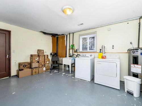 2840 Sybronden Rd, Langford, BC - Indoor Photo Showing Laundry Room