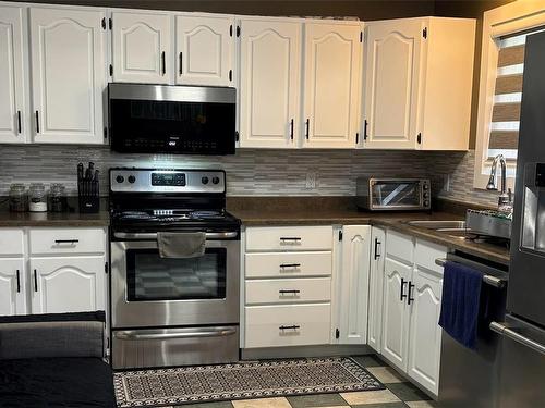 2952 Elegante Pl, Langford, BC - Indoor Photo Showing Kitchen With Stainless Steel Kitchen