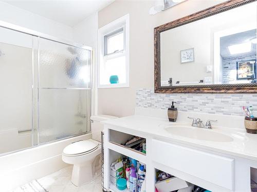 2952 Elegante Pl, Langford, BC - Indoor Photo Showing Bathroom