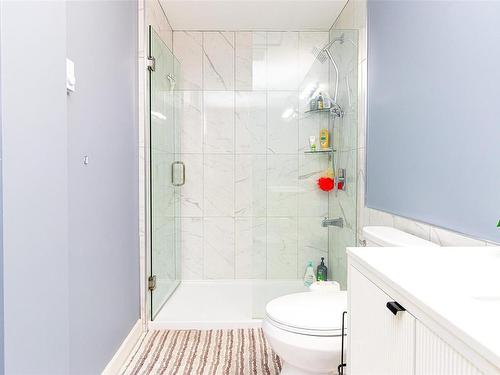 2952 Elegante Pl, Langford, BC - Indoor Photo Showing Bathroom