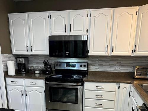 2952 Elegante Pl, Langford, BC - Indoor Photo Showing Kitchen