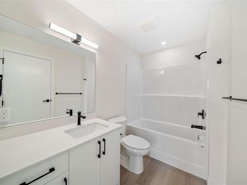 511-2770 Winster Rd, Langford, BC - Indoor Photo Showing Bathroom