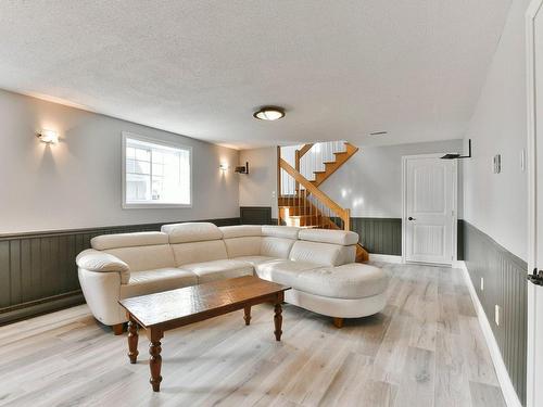 Family room - 2941 Ch. St-Henri, Mascouche, QC - Indoor Photo Showing Living Room