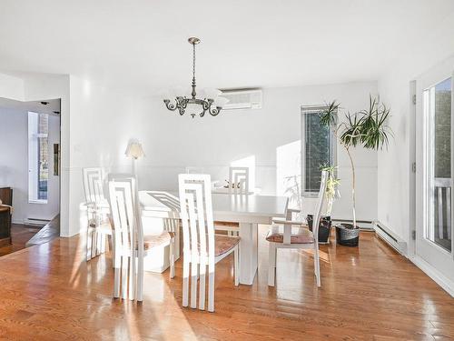 Coin-repas - 85 Crois. Des Pionniers, Saint-Jean-Sur-Richelieu, QC - Indoor Photo Showing Dining Room