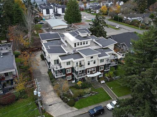 201-2415 Amherst Ave, Sidney, BC - Outdoor