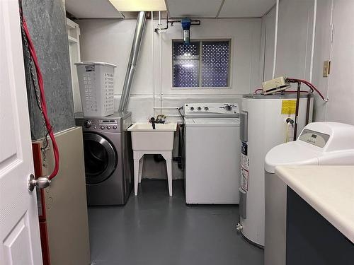 123 Hemlo Drive, Marathon, ON - Indoor Photo Showing Laundry Room