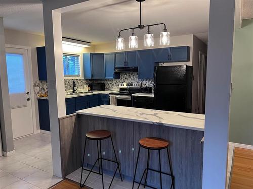 123 Hemlo Drive, Marathon, ON - Indoor Photo Showing Kitchen