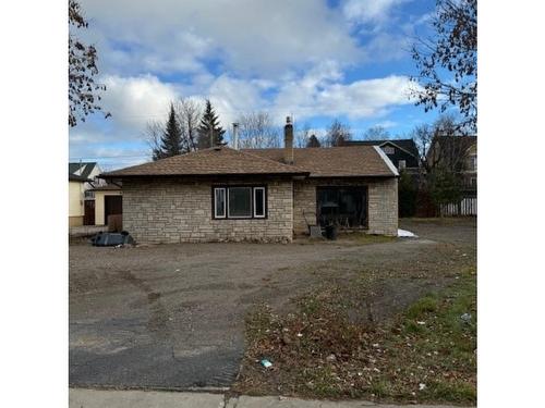 89 Hill Street S, Thunder Bay, ON - Outdoor