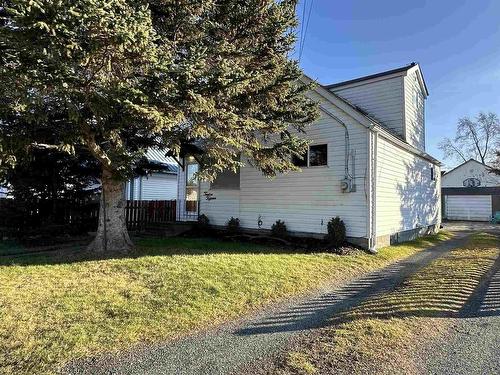 1215 Third Street E, Fort Frances, ON - Outdoor