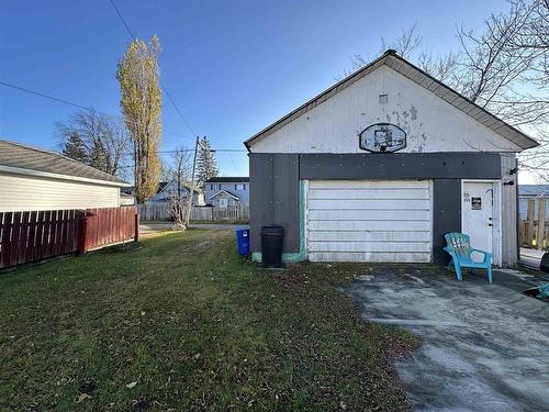 1215 Third Street E, Fort Frances, ON - Outdoor