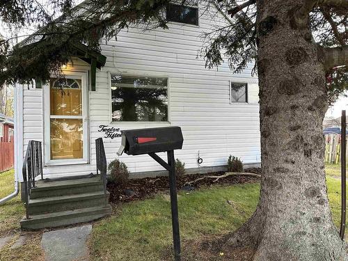 1215 Third Street E, Fort Frances, ON - Outdoor