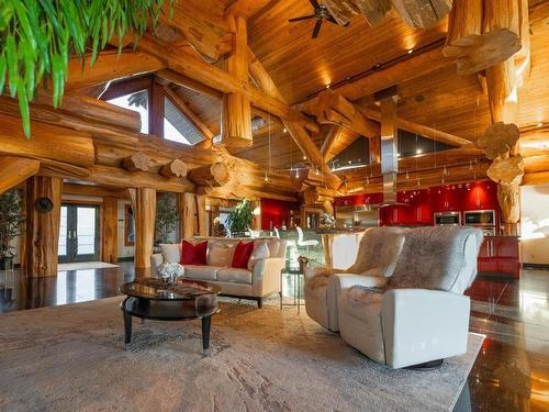 76 Darlington Trail, City Of Kenora, ON - Indoor Photo Showing Living Room