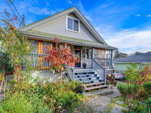 2737 Higgins St, Victoria, BC - Outdoor With Deck Patio Veranda