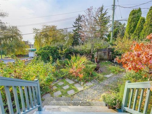 2737 Higgins St, Victoria, BC - Outdoor