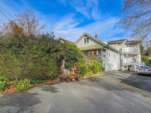 2737 Higgins St, Victoria, BC - Outdoor