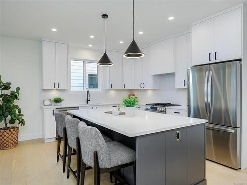 1439 Sandstone Lane, Langford, BC - Indoor Photo Showing Kitchen With Upgraded Kitchen