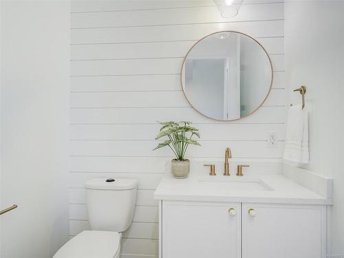 1439 Sandstone Lane, Langford, BC - Indoor Photo Showing Bathroom