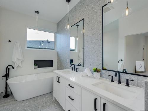 1439 Sandstone Lane, Langford, BC - Indoor Photo Showing Bathroom