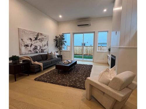 1439 Sandstone Lane, Langford, BC - Indoor Photo Showing Living Room