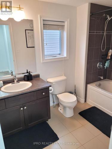 153 Winders Trail, Ingersoll, ON - Indoor Photo Showing Bathroom