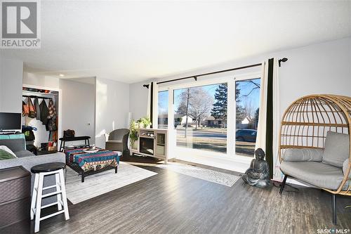 2525 15Th Avenue E, Prince Albert, SK - Indoor Photo Showing Living Room