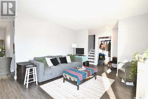 2525 15Th Avenue E, Prince Albert, SK - Indoor Photo Showing Living Room