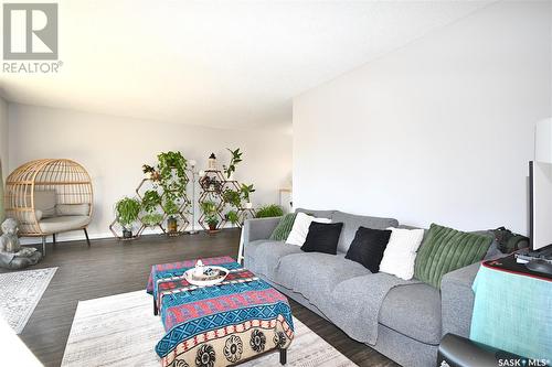 2525 15Th Avenue E, Prince Albert, SK - Indoor Photo Showing Living Room