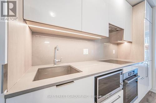 2103 - 28 Freeland Street, Toronto, ON - Indoor Photo Showing Kitchen With Upgraded Kitchen