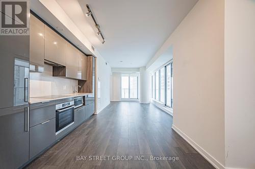 1502 - 28 Freeland Street, Toronto, ON - Indoor Photo Showing Kitchen