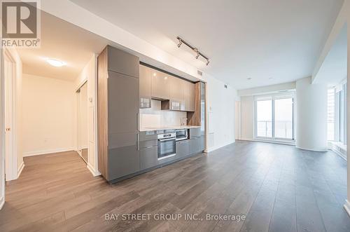 1502 - 28 Freeland Street, Toronto, ON - Indoor Photo Showing Kitchen