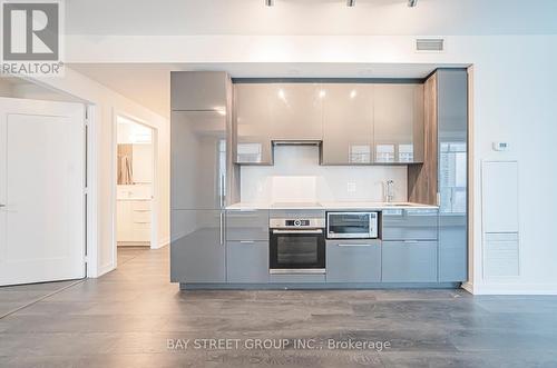 1502 - 28 Freeland Street, Toronto, ON - Indoor Photo Showing Kitchen