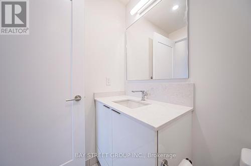 1502 - 28 Freeland Street, Toronto, ON - Indoor Photo Showing Bathroom