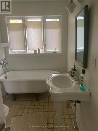 163 Silver Birch Avenue, Toronto, ON - Indoor Photo Showing Bathroom