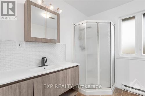 816 Charles Emile Street, Hawkesbury, ON - Indoor Photo Showing Bathroom