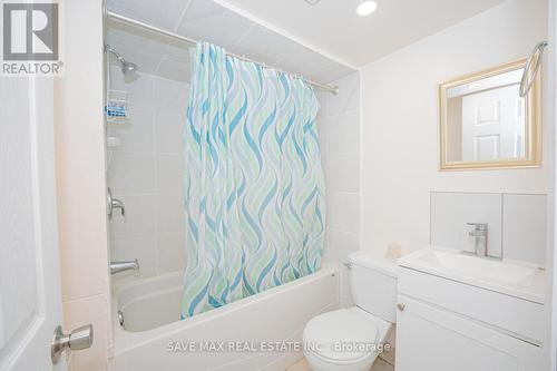 31 - 400 Mississauga Valley Boulevard, Mississauga, ON - Indoor Photo Showing Bathroom