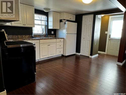 502 Main Street, Lampman, SK - Indoor Photo Showing Kitchen