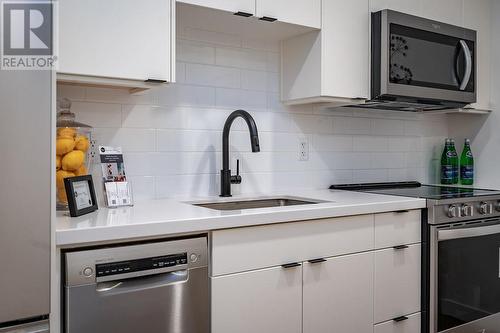 514 Victoria Street Unit# 209, Nelson, BC - Indoor Photo Showing Kitchen