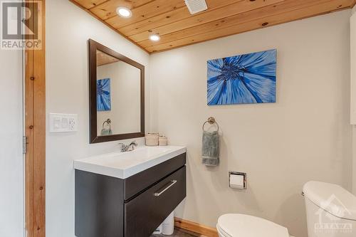 529 Main Street, Merrickville, ON - Indoor Photo Showing Bathroom