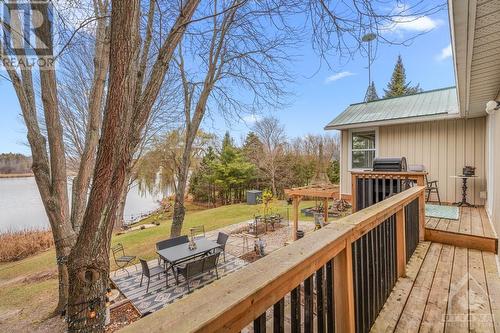 529 Main Street, Merrickville, ON - Outdoor With Deck Patio Veranda