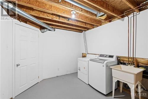 104 Bloomingdale Street, Ottawa, ON - Indoor Photo Showing Laundry Room